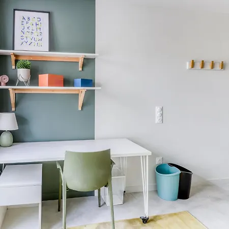 Student Factory Republique Apartmanhotel 3*